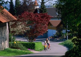 Straßenszene Jahnstraße Richtung Reber